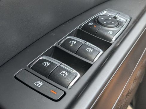 Certified 2026 Kia Carnival SX Prestige FWD image 24