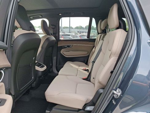 Used 2026 Volvo XC90 B6 Plus w/ Protection Package Premier AWD/4WD image 6