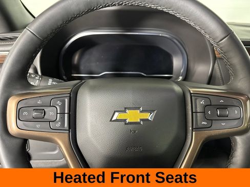 Used 2024 Chevrolet Suburban High Country RWD image 17