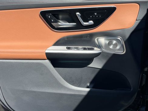 Certified 2024 Mercedes-Benz GLC 300 image 16