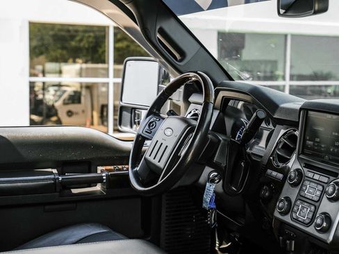 Used 2014 Ford F250 Platinum w/ FX4 Off-Road Package AWD/4WD image 13
