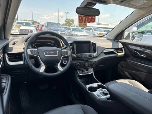 Used 2024 GMC Terrain Denali w/ Denali Premium Package AWD/4WD image 8