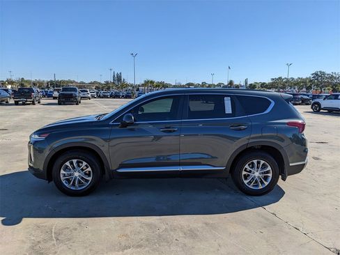 Used 2020 Hyundai Santa Fe SE image 6