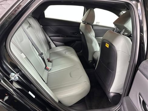 Certified 2025 Hyundai Elantra Limited image 57