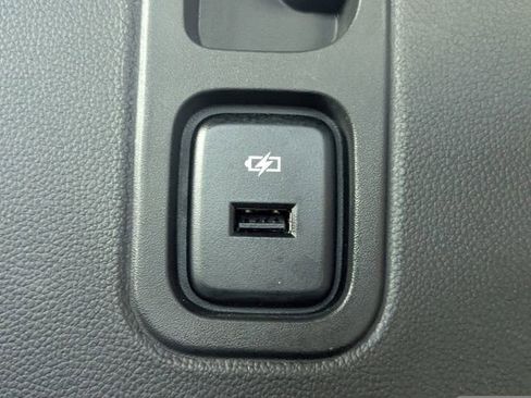 Certified 2023 Chevrolet Traverse RS AWD/4WD image 17