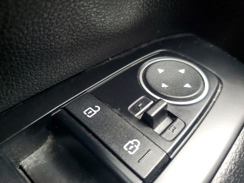Used 2024 Kia Soul LX w/ Option Group 015 FWD image 24
