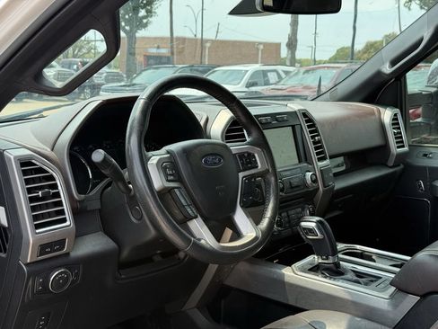 Used 2015 Ford F150 Platinum w/ Equipment Group 701A Luxury AWD/4WD image 10