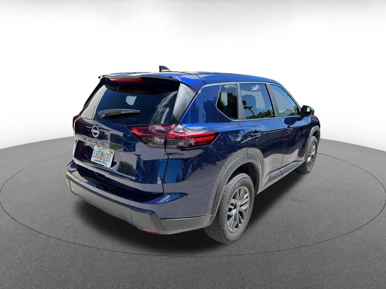 Used 2026 Nissan Rogue SV FWD image 9