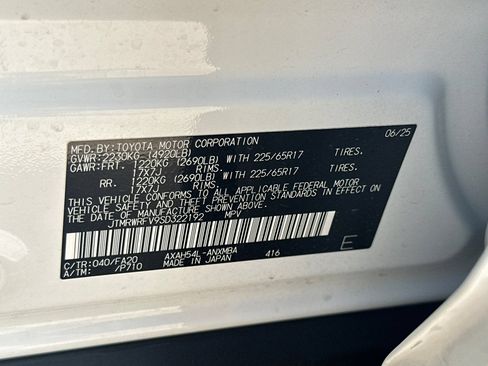 Used 2025 Toyota RAV4 XLE AWD/4WD image 35