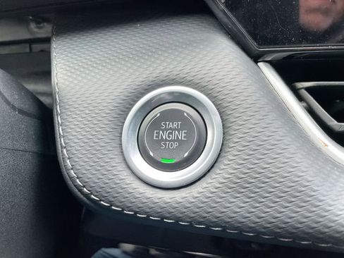 Used 2025 Chevrolet Equinox LT image 25