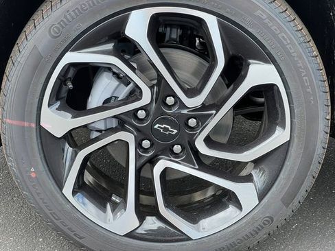 New 2026 Chevrolet Trax RS w/ Sunroof Package FWD image 6