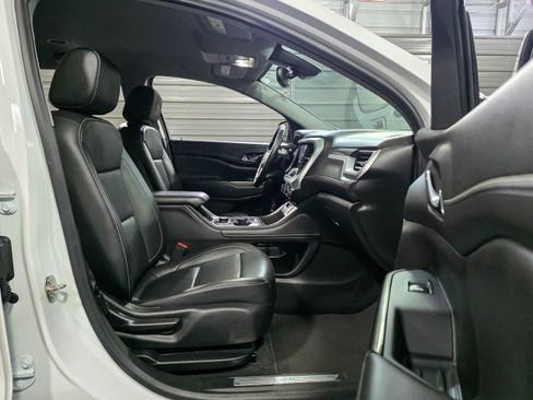 Used 2023 GMC Acadia SLT image 14