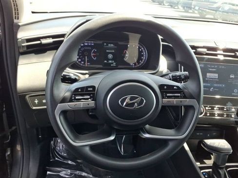 Used 2023 Hyundai Tucson SEL FWD image 7