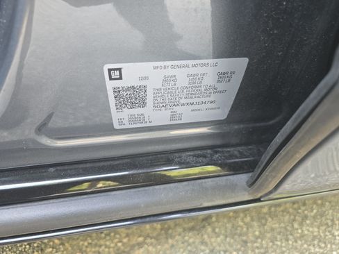 Used 2021 Buick Enclave Essence w/ LPO, Floor Liner Package AWD/4WD image 33