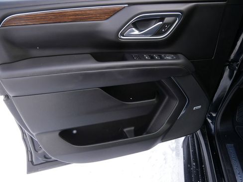 Used 2023 Chevrolet Tahoe High Country w/ Advanced Technology Package image 12