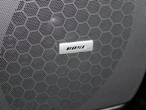 New 2025 Cadillac XT5 Luxury image 12