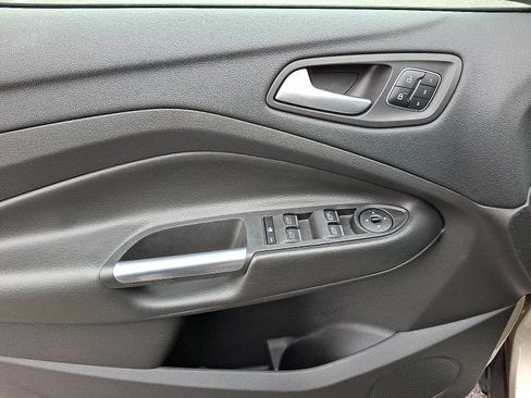 Used 2017 Ford Escape Titanium image 12