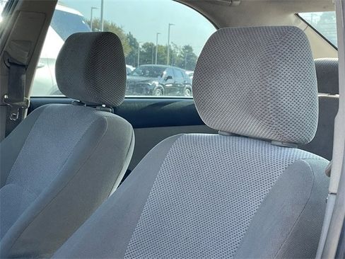 Used 2004 Toyota Camry SE image 14