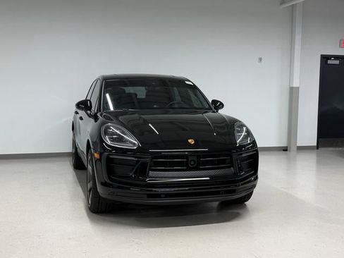 Certified 2026 Porsche Macan w/ Premium Package Plus AWD/4WD image 7