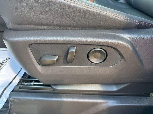 New 2026 GMC Sierra 2500 AT4 w/ AT4 Premium Plus Package image 18