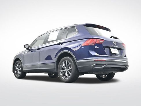 Used 2022 Volkswagen Tiguan SE image 37