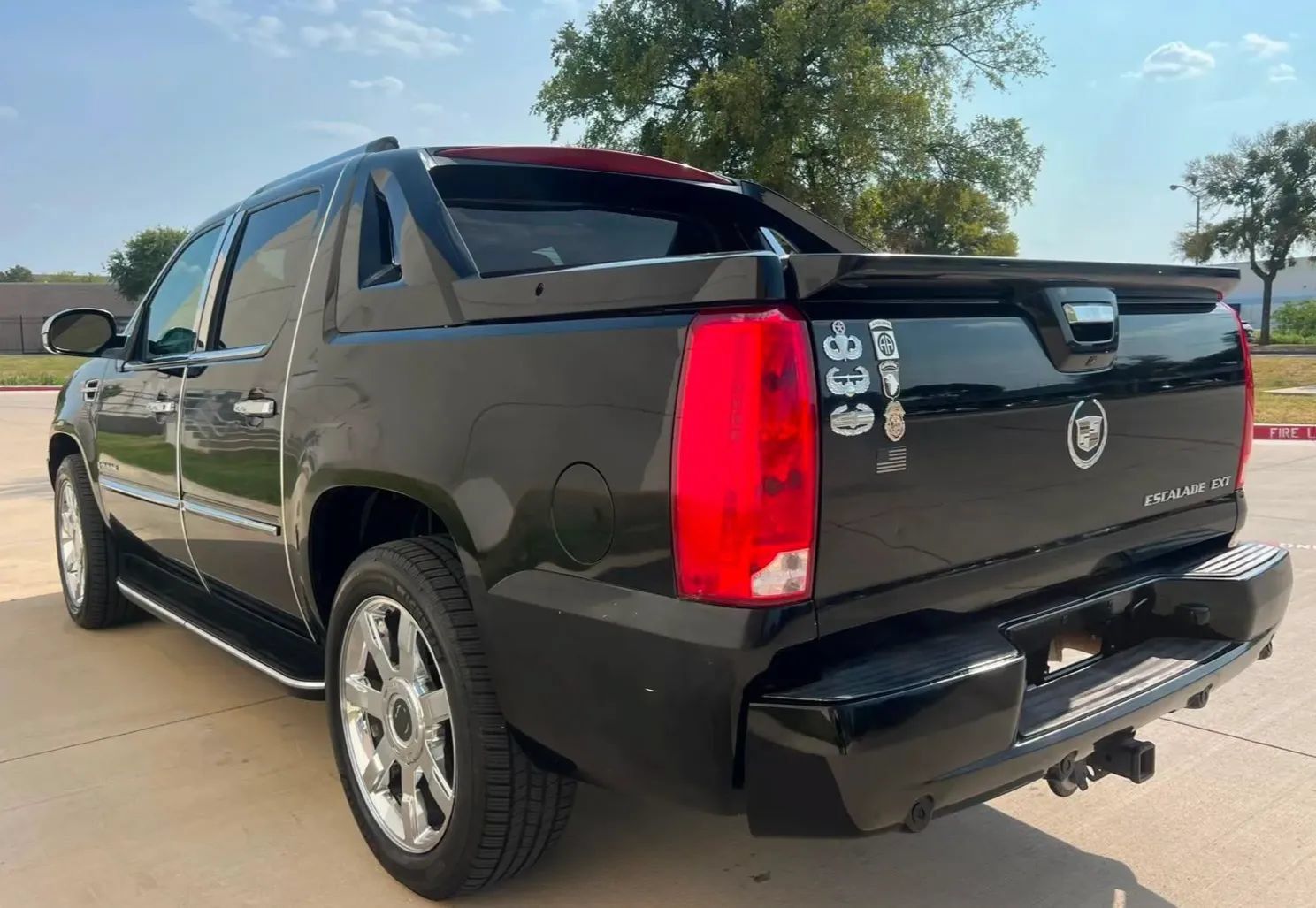 Used 2007 Cadillac Escalade EXT w/ Information Package AWD/4WD image 6