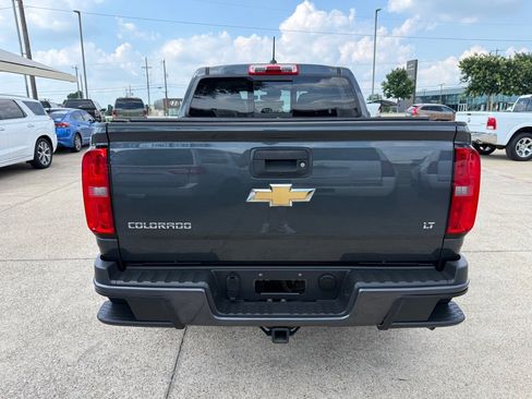 Used 2016 Chevrolet Colorado LT w/ LT Convenience Package RWD image 6