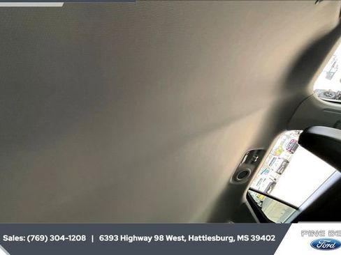 Used 2022 Ford Explorer XLT w/ Equipment Group 202A image 16