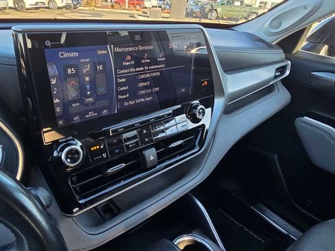 Used 2021 Toyota Highlander Platinum AWD/4WD image 28