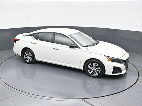 Used 2024 Nissan Altima 2.5 S image 54