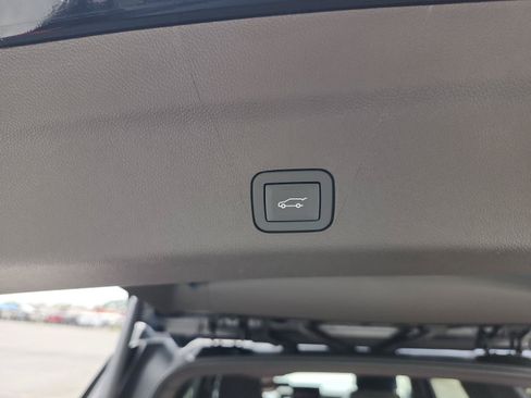 New 2026 GMC Yukon Elevation w/ Elevation Premium Package AWD/4WD image 9