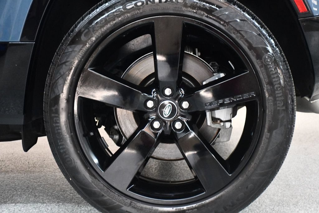 Used 2024 Land Rover Defender 110 X-Dynamic SE AWD/4WD image 19