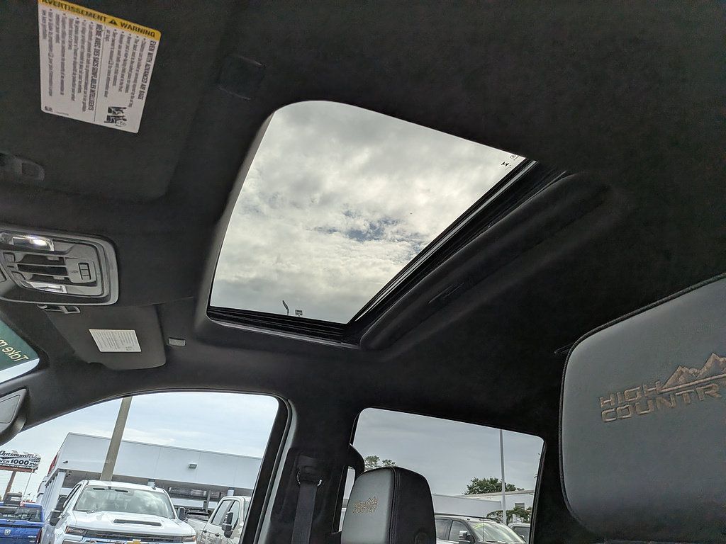 Certified 2025 Chevrolet Silverado 1500 High Country AWD/4WD image 19