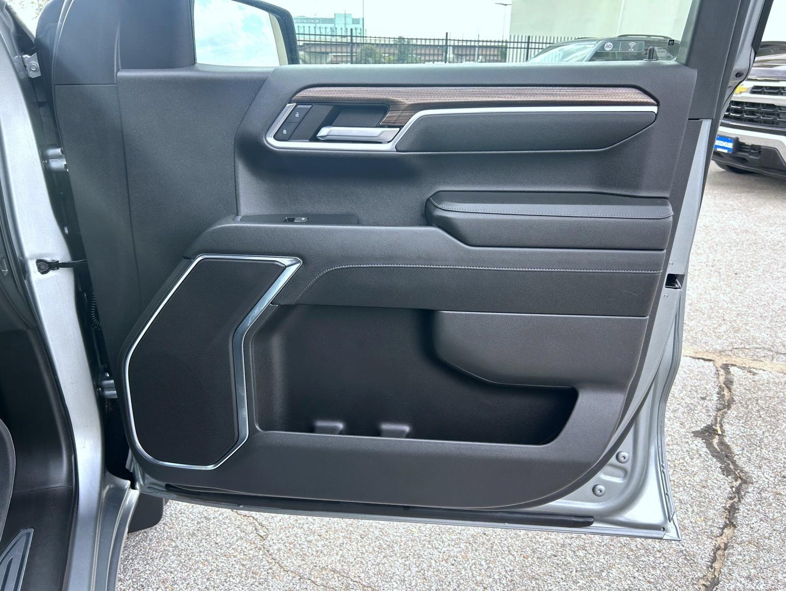 Certified 2023 Chevrolet Silverado 1500 LT AWD/4WD image 15