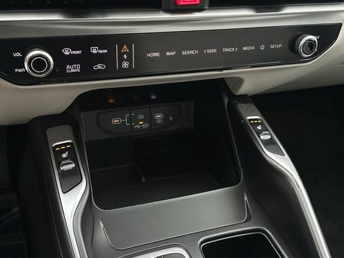 New 2026 Kia Sorento S w/ S Panoramic Sunroof Package image 27