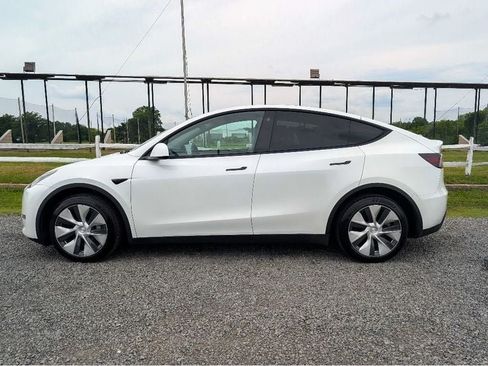 Used 2023 Tesla Model Y Long Range AWD/4WD image 8