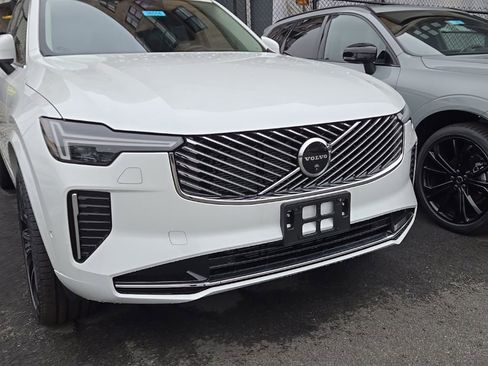 New 2026 Volvo XC90 B6 Ultra w/ Protection Package Premier image 2