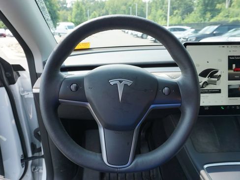 Used 2023 Tesla Model Y Long Range AWD/4WD image 15
