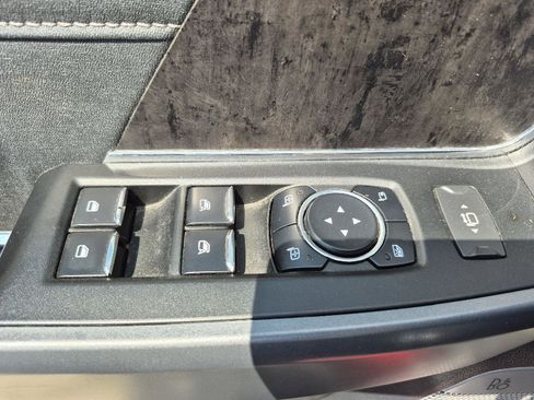 Used 2023 Ford F250 Lariat w/ Lariat Ultimate Package image 11