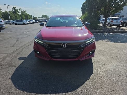Used 2021 Honda Accord Sport image 2