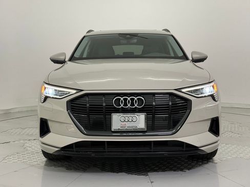 Used 2022 Audi e-tron Premium w/ Convenience Plus Package image 6