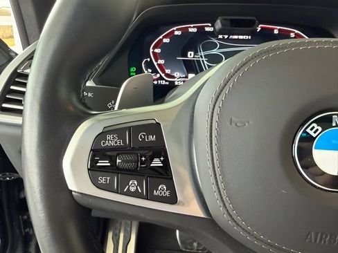 Used 2021 BMW X7 M50i w/ Dynamic Handling Package image 24