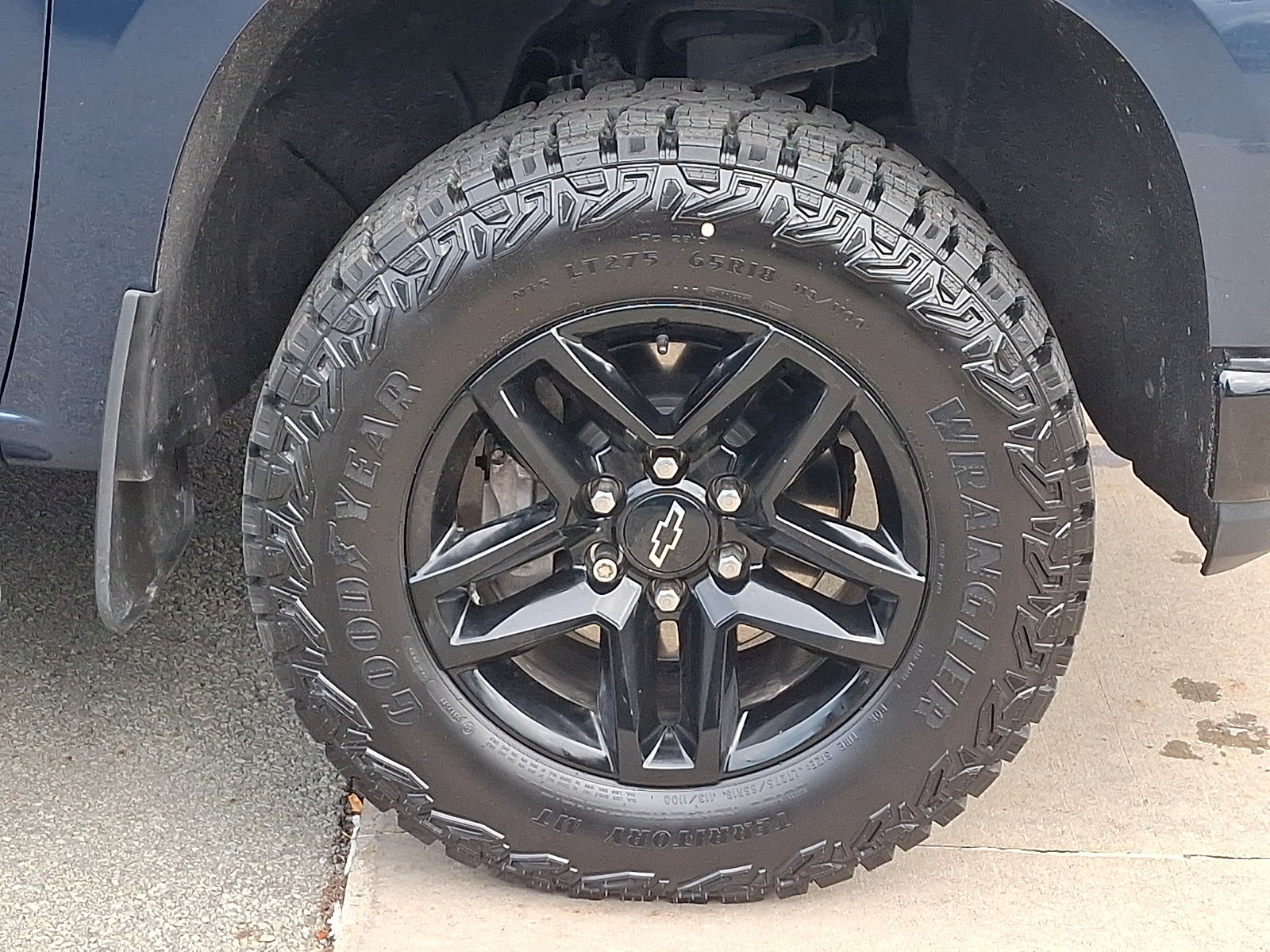 Used 2021 Chevrolet Silverado 1500 Custom Trail Boss w/ LPO, Dark Essentials Package AWD/4WD image 8