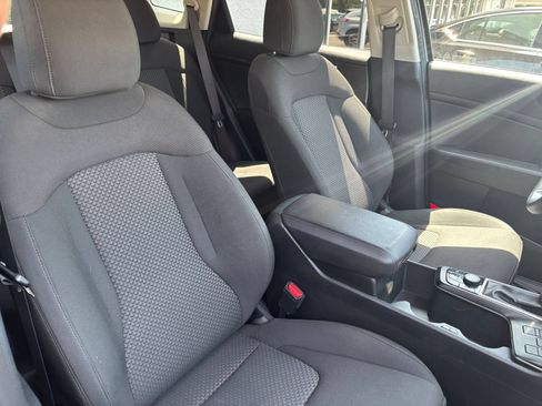 Used 2024 Kia Sportage LX AWD/4WD image 34