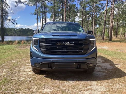 New 2026 GMC Sierra 1500 Elevation w/ Elevation Premium Package AWD/4WD image 7
