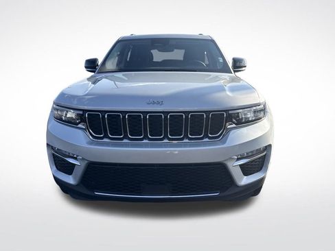 Used 2023 Jeep Grand Cherokee Limited image 8