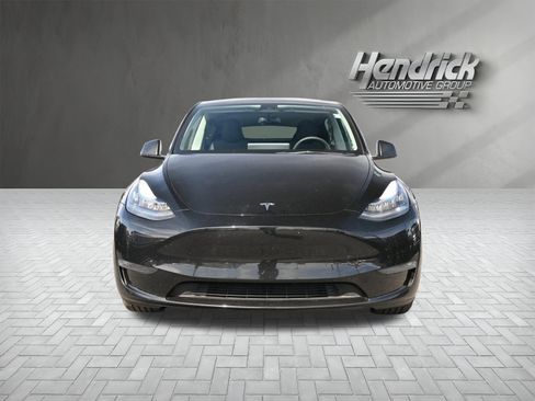 Used 2023 Tesla Model Y Long Range image 5