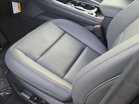 New 2026 Ford Explorer Active w/ Active Comfort Package image 4