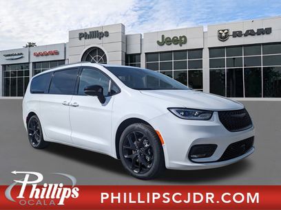 New 2026 Chrysler Pacifica Limited