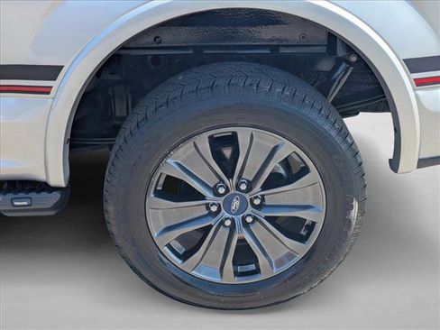 Used 2018 Ford F150 Lariat image 25